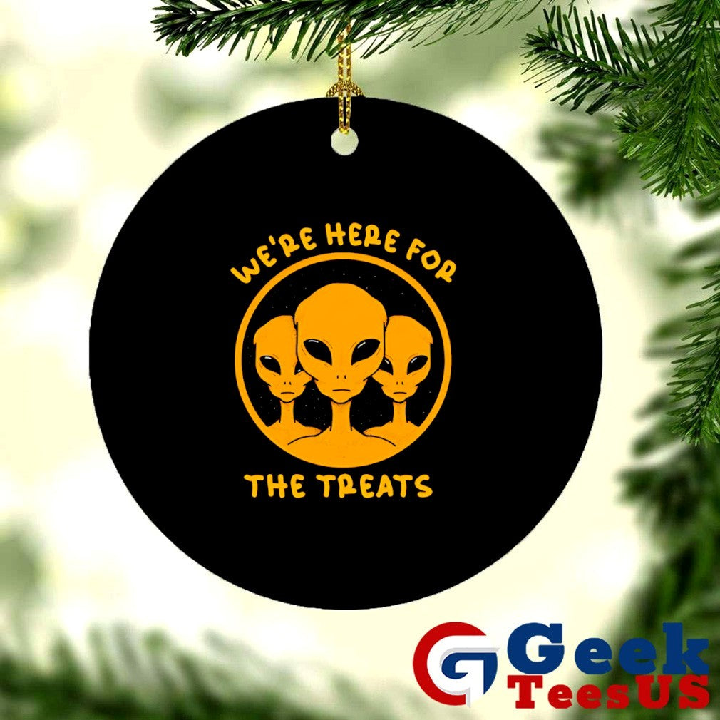 Aliens we’re here for the treats shirt