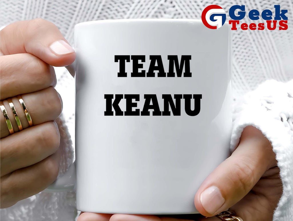 Jerry O’connell wearing Team Keanu shirt