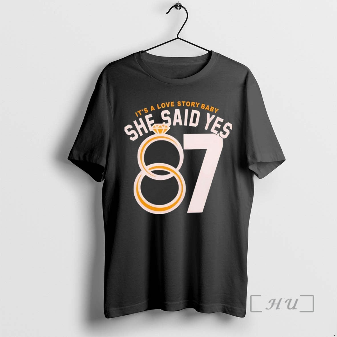 Trending Taylor Kansas City Chiefs Its A Love Story Baby She Said Yes 87 Tee