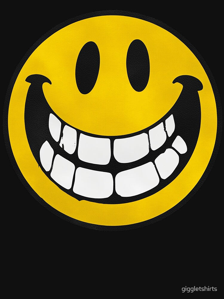 Smiley11 by giggletshirts