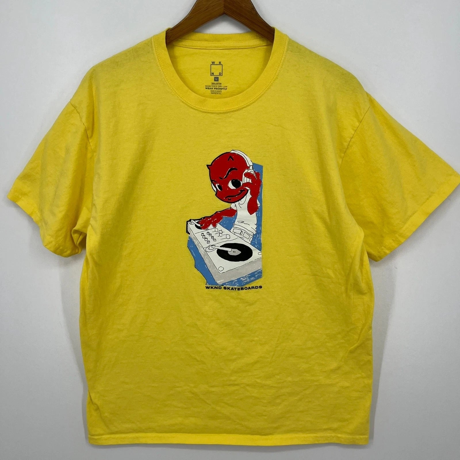 WKND Skateboards T-Shirt Men's L Yellow Record Player Festival Short Sleeve