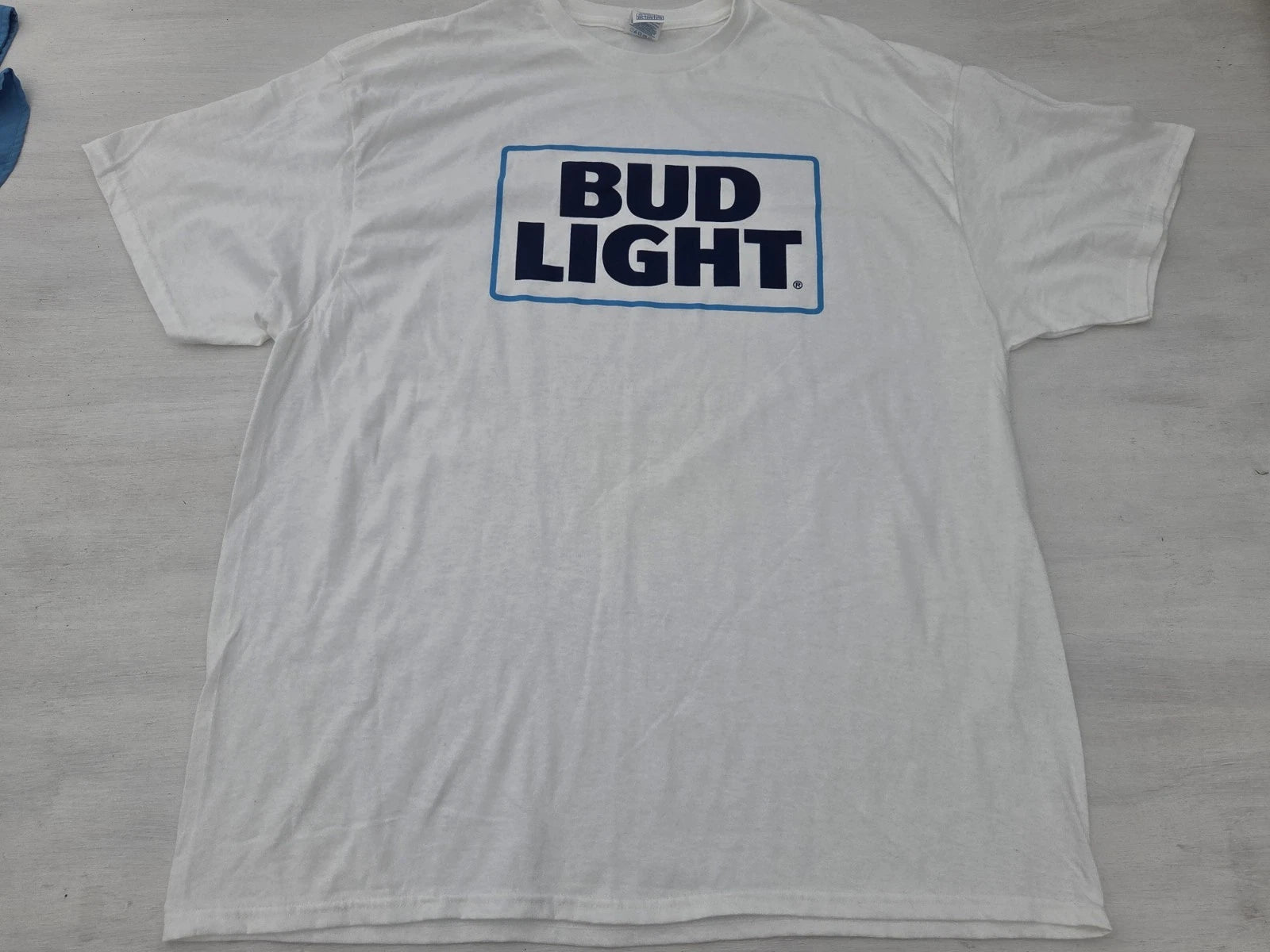 Bud Light T-Shirt Sz 2XL Classic White Blue Crew Neck Tee Short Sleeve Beer Logo