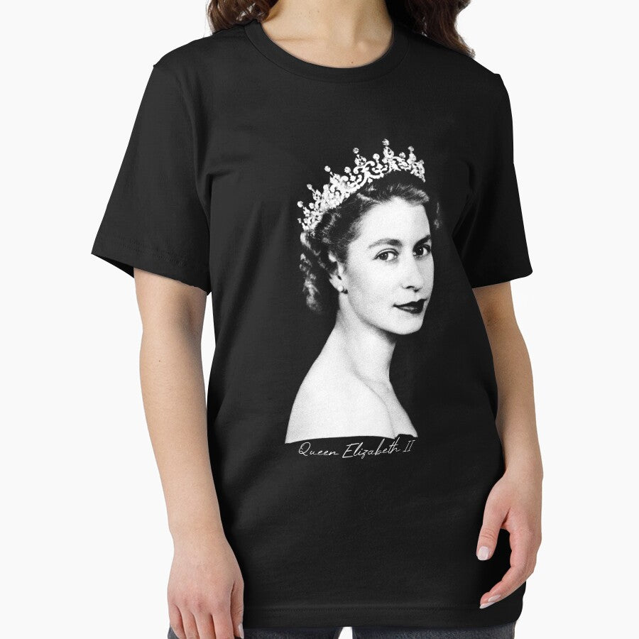 Queen Elizabeth II - Retro by RomancePool