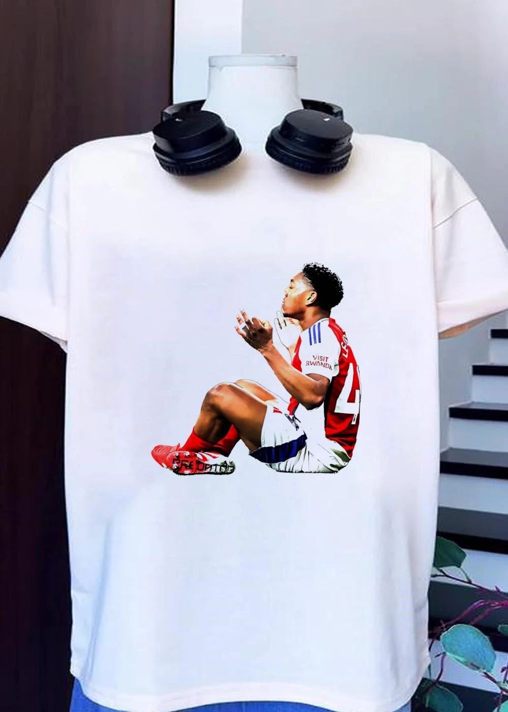 VISIT RWANDA PREDATOR Arsenal Shirt