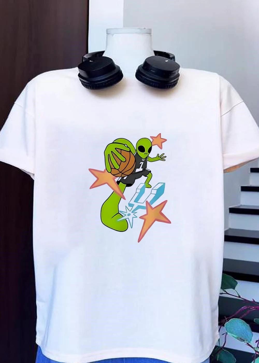 San Antonio Spurs Alien Basketball 1 T-Shirt