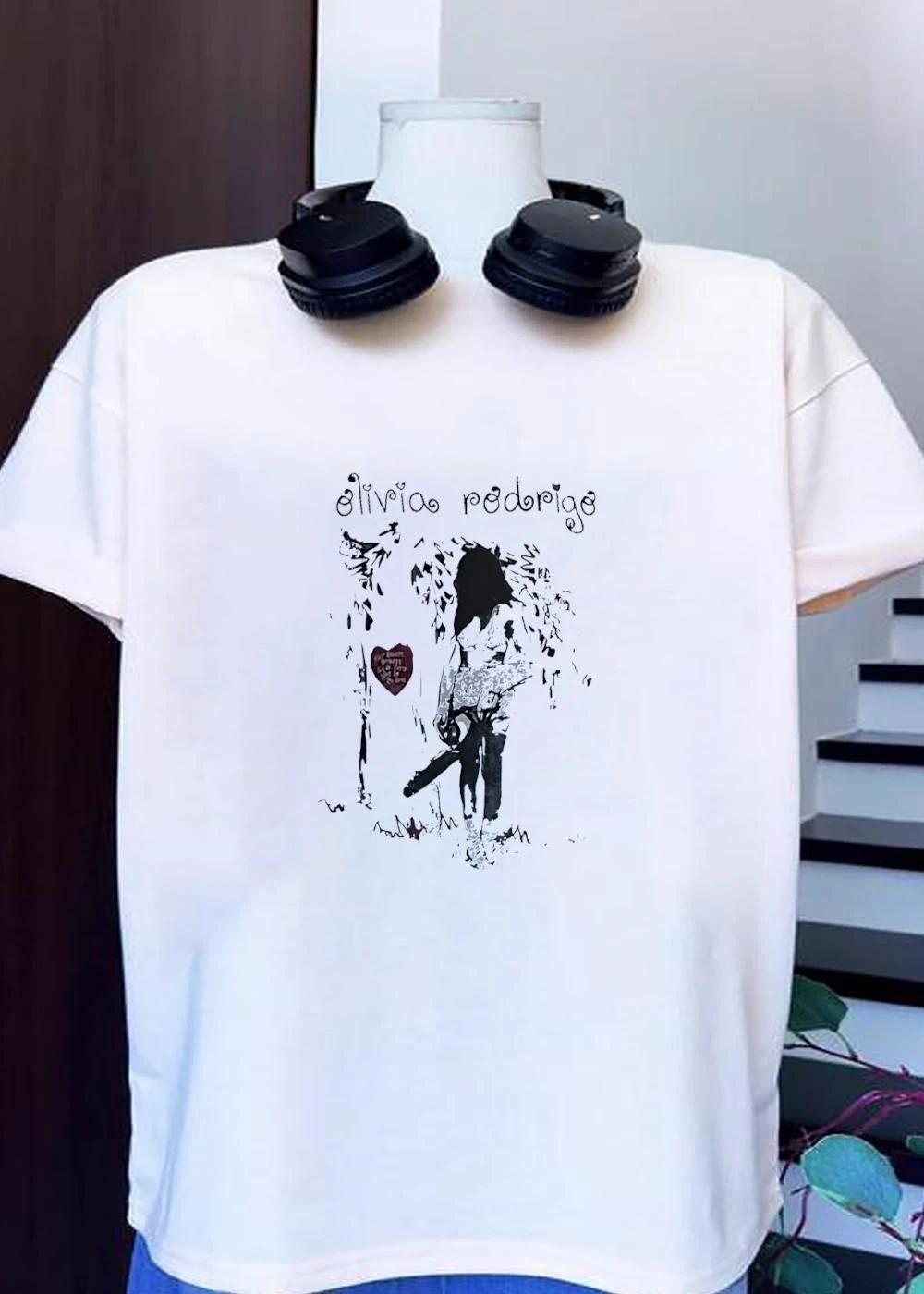 Olivia Rodrigo Girl with Chainsaw and Wolf Heart T-Shirt