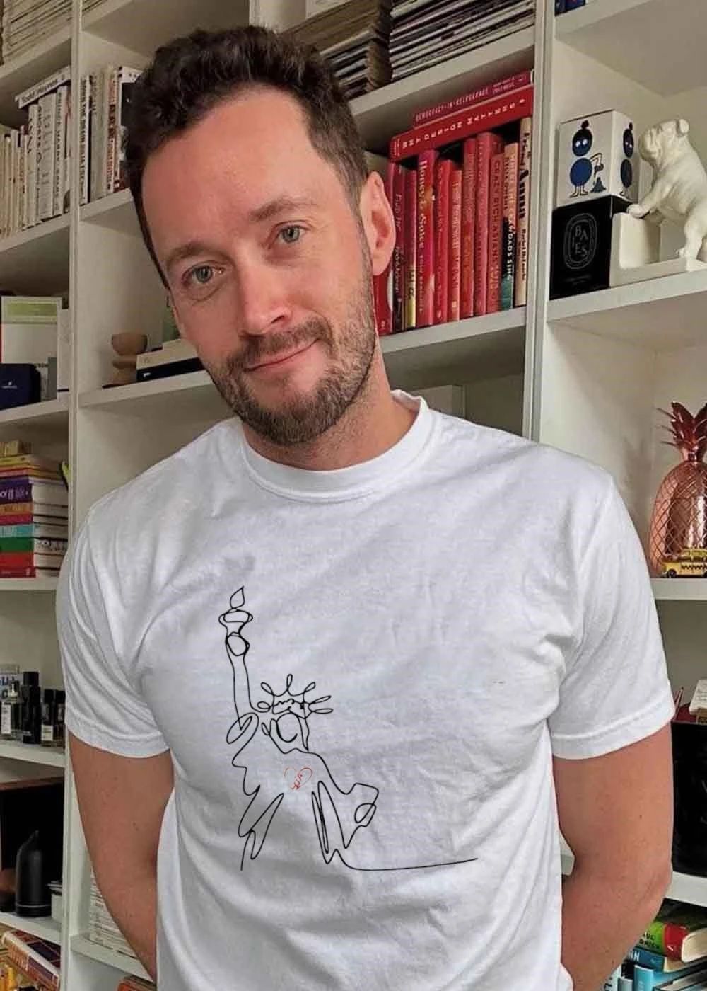 Statue of Liberty drawing shirt