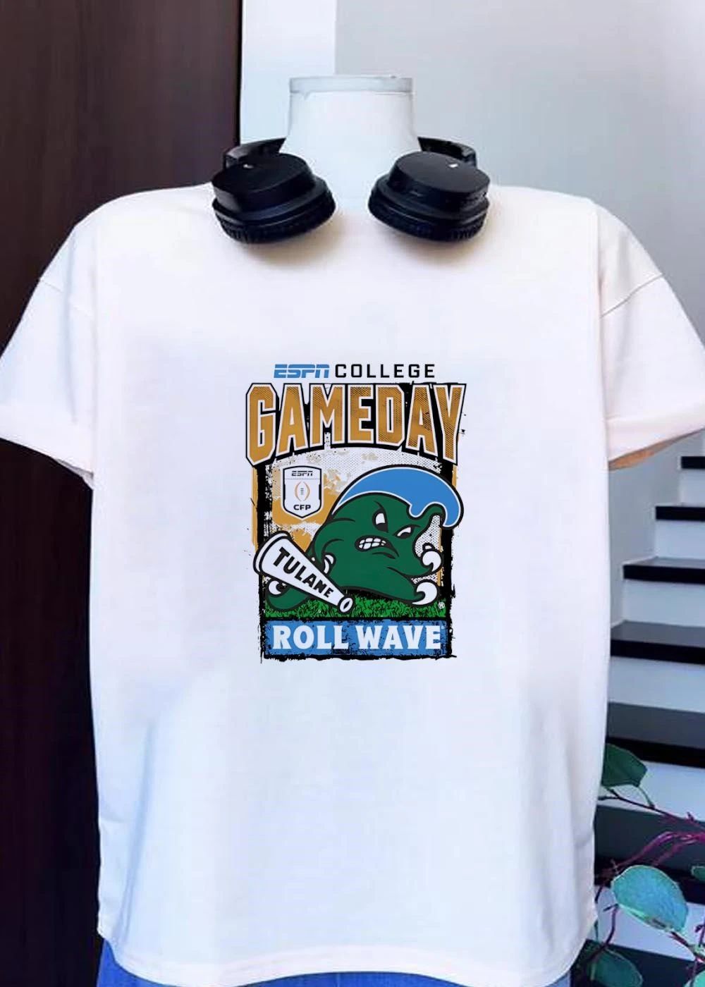 ESPN College GameDay Tulane Roll Wave Mascot CFP Logo T-Shirt
