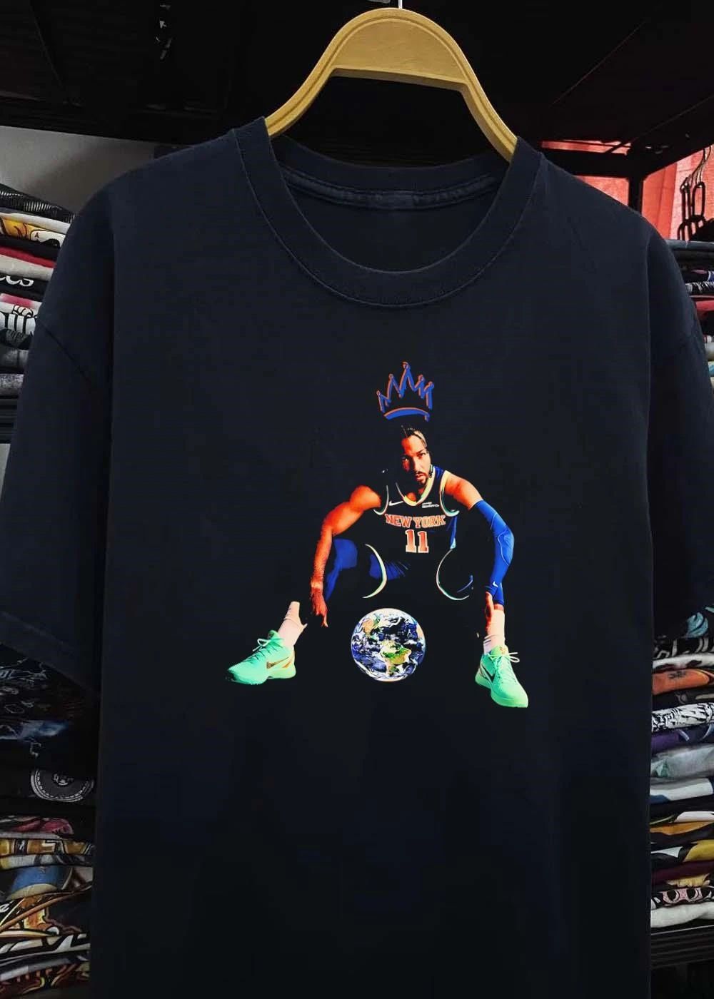 Jalen Brunson Sitting on the Globe New York 11 King Crown shirt