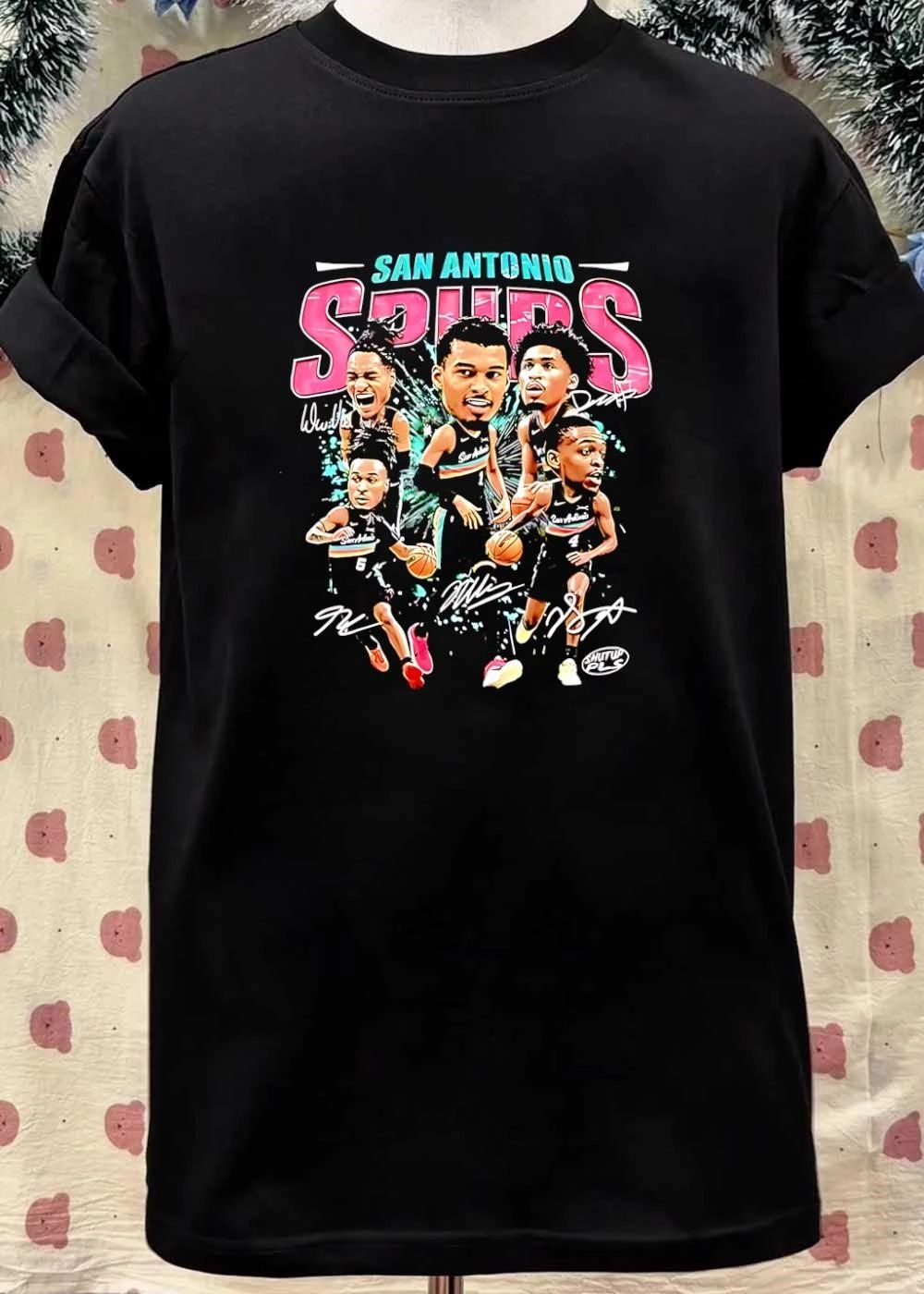 San Antonio Spurs Victor Wembanyama Players Caricature Signatures Graphic shirt