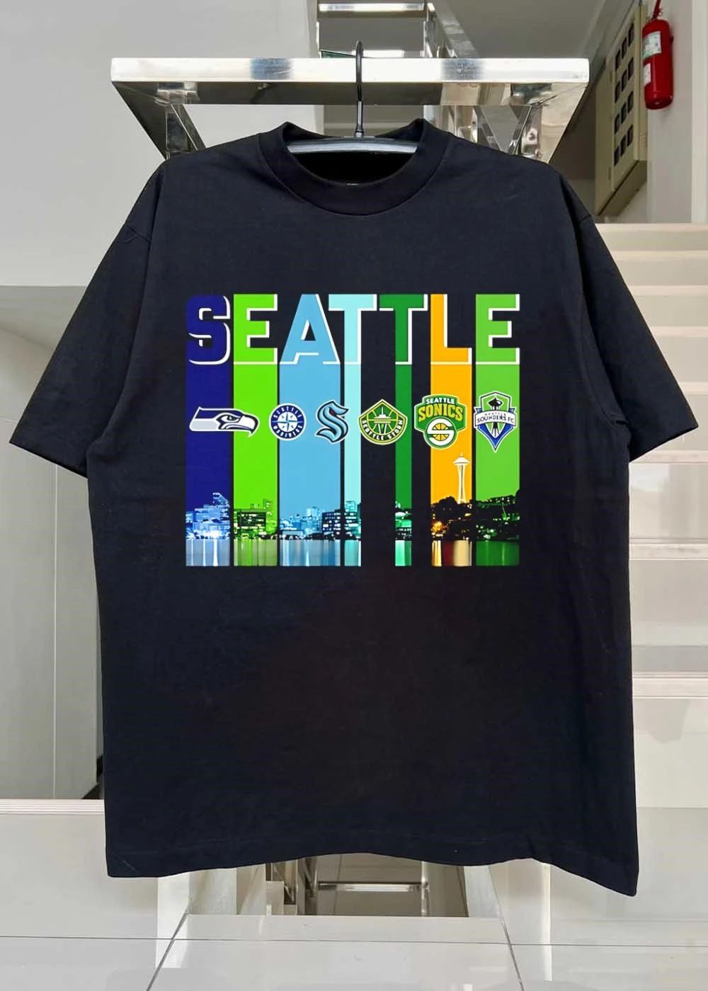 Seattle Sports Teams Skyline Logo Men’s T-Shirt