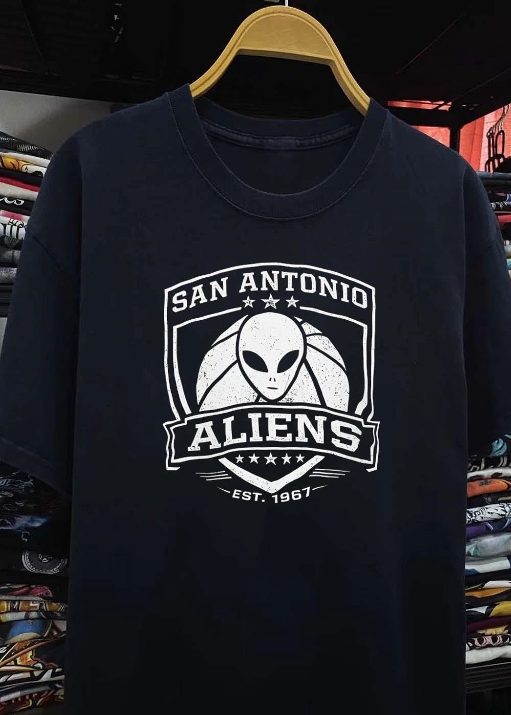 Est. 1967 San Antonio Aliens Alien Basketball Graphic T-Shirt