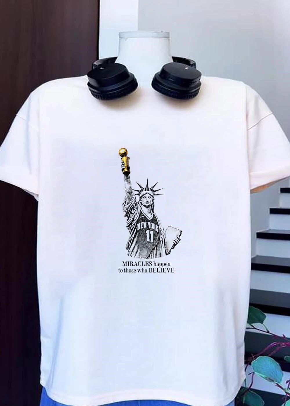 Miracles Happen to Those Who Believe New York 11 Statue of Liberty T-Shirt