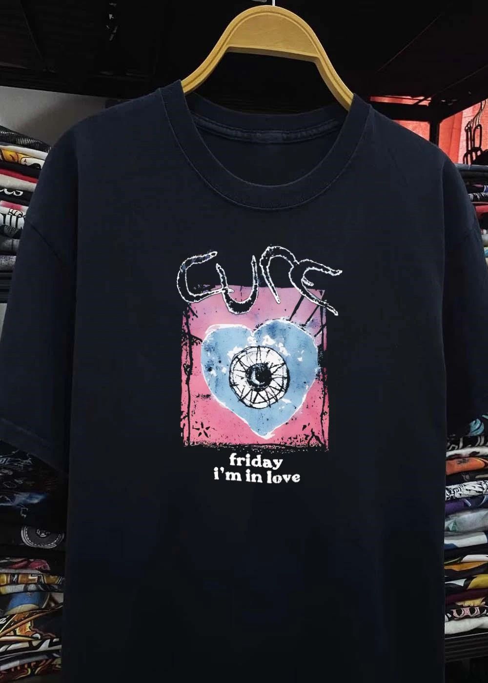 CURE Friday I’m In Love Distressed Moon Eye Heart Shirt