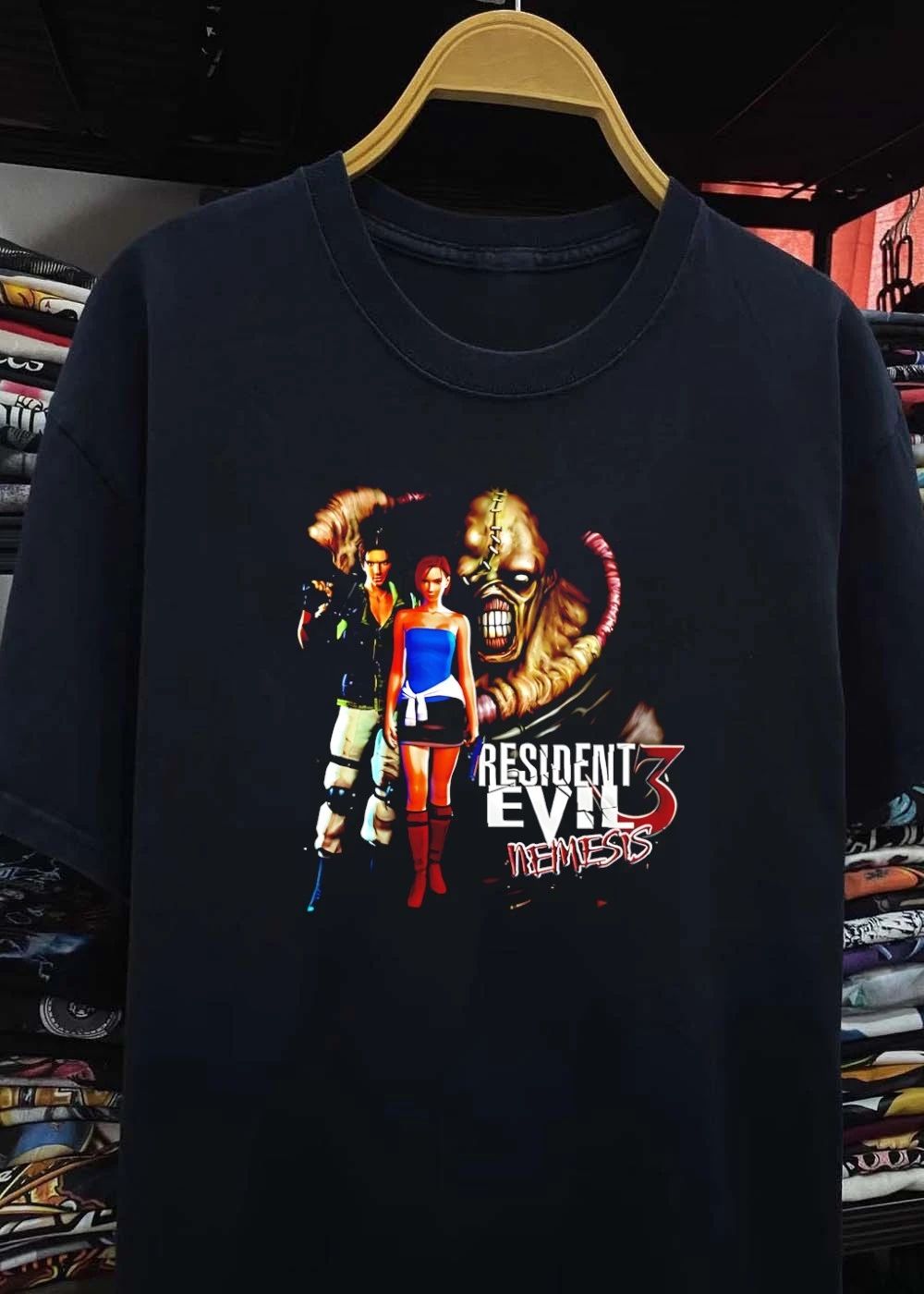 Resident Evil 3 Nemesis Jill Valentine and Carlos Oliveira game characters shirt