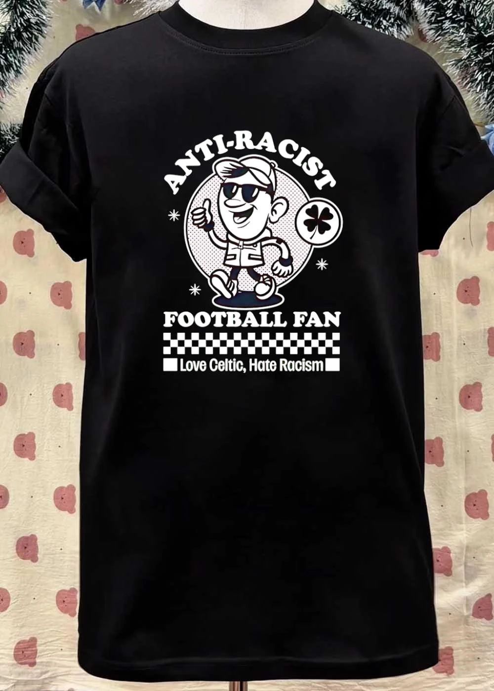 Love Celtic, Hate Racism Anti-racist Football Fan T-Shirt