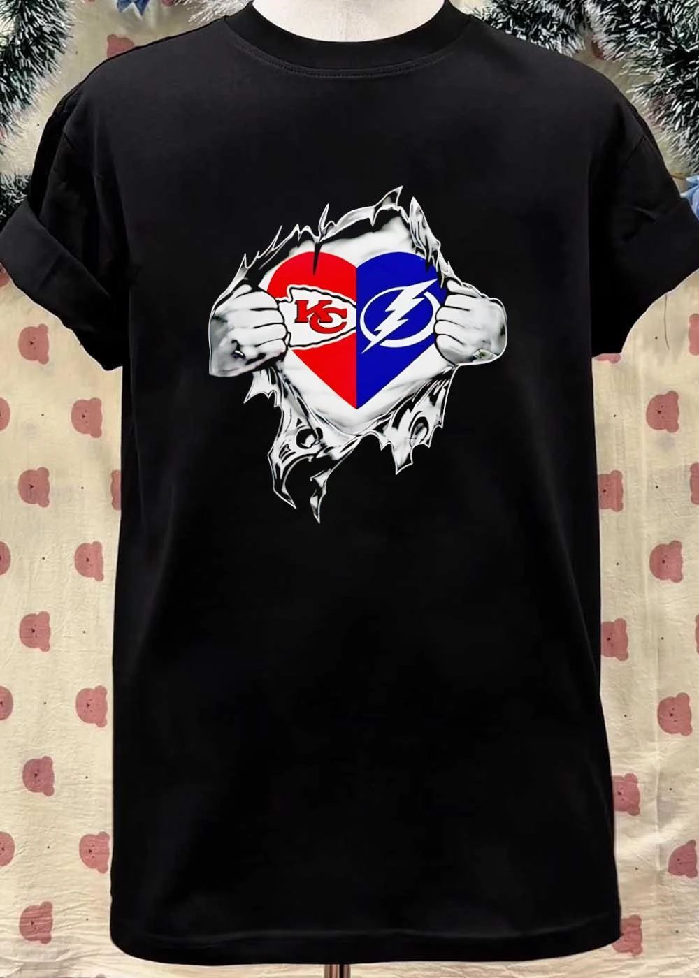 Heart Ripping Shirt KC Chiefs Tampa Bay Lightning T-Shirt